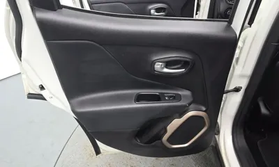 Jeep Renegade 2017, 63271 км, за 7351.98 USD - фото 25
