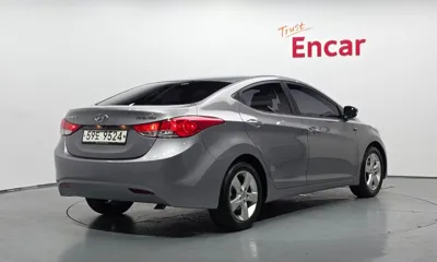 Hyundai Avante 2012, 40613 км, за 3282.13 USD
