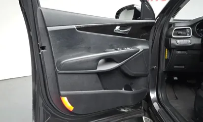 Kia Sorento 2015, 128080 км, за 8461.14 USD - фото 24