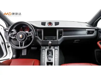 Porsche Macan 2018, 79000 км, за 30605.65 USD
