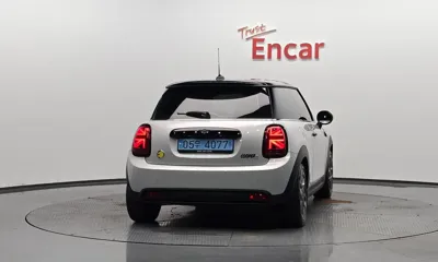 MINI Cooper 2023, 10799 км, за 18786.97 USD