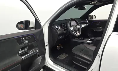 Mercedes-Benz GLB-Class 2021, 29668 км, за 21990.29 USD - фото 10