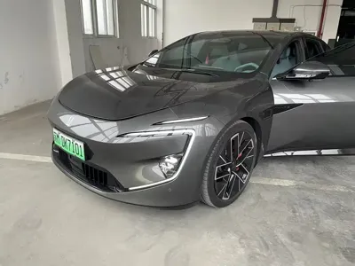 Avatr Avatr 12 · 2024 год
