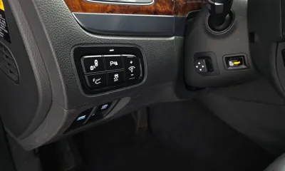 Hyundai Equus 2014, 150916 км, за 6180.07 USD - фото 14
