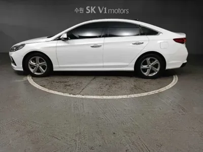 Hyundai Sonata 2018, 133646 км, за 7614.55 USD