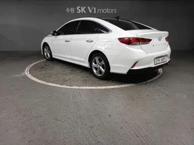 Hyundai Sonata 2018, 133646 км, за 7614.55 USD