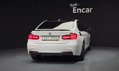 BMW 3-Series 2018, 90998 км, за 9765.48 USD