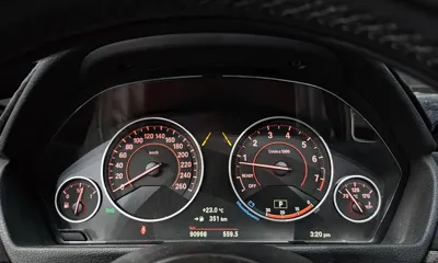 BMW 3-Series 2018, 90998 км, за 9765.48 USD - фото 8