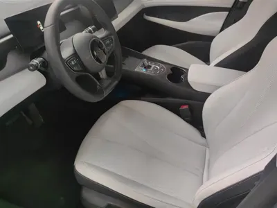 BYD Seal 05 DM-i 2025, 5100 км, за 9269.98 USD - фото 9
