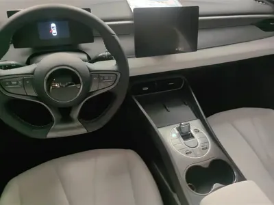 BYD Seal 05 DM-i 2025, 5100 км, за 9269.98 USD - фото 12