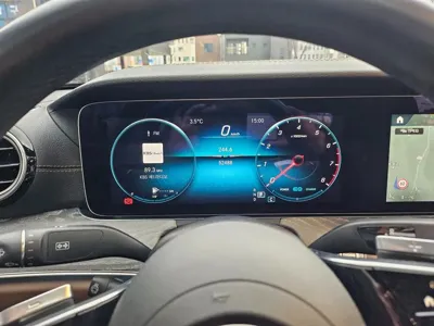 Mercedes-Benz E-Class 2022, 52462 км, за 23377.46 USD - фото 20