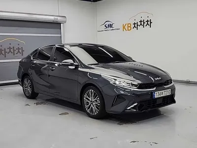 Kia K3 2022, 47246 км, за 12899.03 USD