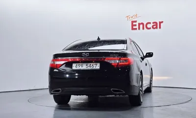 Hyundai Grandeur 2012, 163840 км, за 2130.29 USD