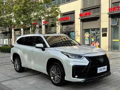 Toyota Highlander 2023, 59000 км, за 27486.22 USD