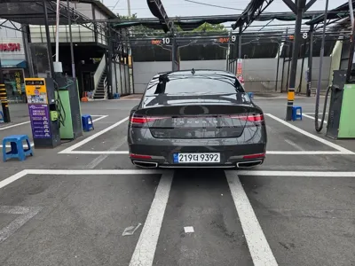 Genesis G90 2022, 65000 км, за 41975.17 USD