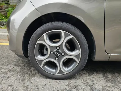 Kia Morning 2012, 128000 км, за 2100.56 USD