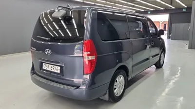 Hyundai Starex 2017, 123000 км, за 7417.62 USD