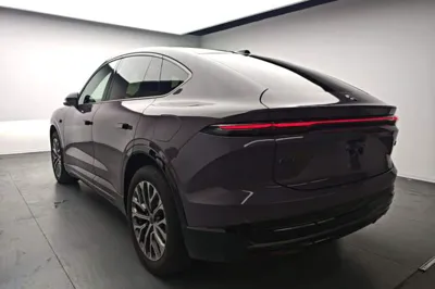 Nio EC6 2025, 9900 км, за 40609 USD
