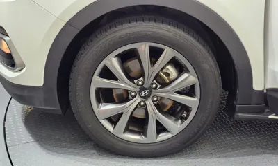 Hyundai Santafe 2017, 122958 км, за 9100.97 USD