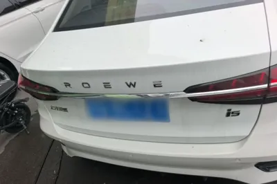 Roewe i5 2021, 39600 км, за 6281 USD