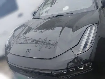 Zeekr 001 2023, 94800 км, за 22718.81 USD