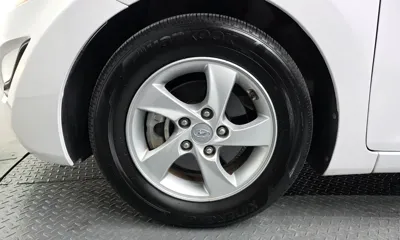 Hyundai Avante 2016, 57371 км, за 4879.48 USD