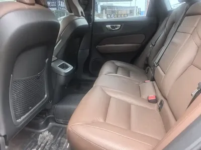 Volvo XC60 2020, 130000 км, за 14243.4 USD