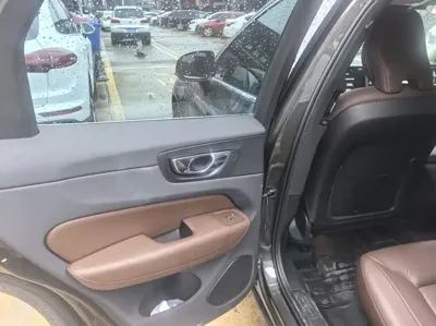 Volvo XC60 2020, 130000 км, за 14243.4 USD - фото 6