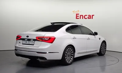 Kia K7 2014, 125116 км, за 4529.34 USD
