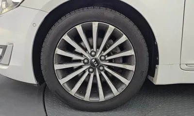 Kia K7 2014, 125116 км, за 4529.34 USD