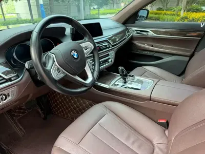 BMW 7 Series 2019, 120000 км, за 27927.65 USD