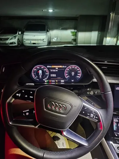 Audi e-tron 2023, 44000 км, за 39385.59 USD