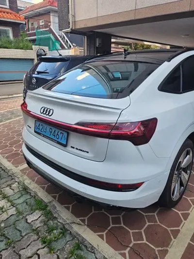 Audi e-tron 2023, 44000 км, за 39385.59 USD - фото 6