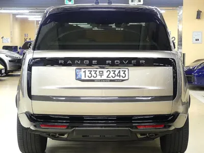 Land Rover Range Rover 2024, 8659 км, за 137849.55 USD - фото 6
