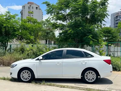 Buick Excelle 2016, 82000 км, за 2917.38 USD