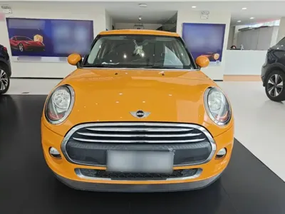 MINI MINI 2016, 71900 км, за 6722.6 USD