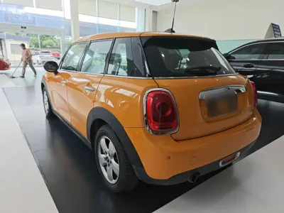 MINI MINI 2016, 71900 км, за 6722.6 USD