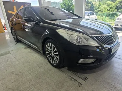 Hyundai Grandeur 2013, 173062 км, за 3057.51 USD