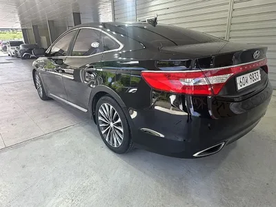 Hyundai Grandeur 2013, 173062 км, за 3057.51 USD