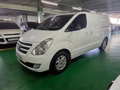 Hyundai Starex 2016, 319537 км, за 3122.56 USD