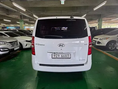 Hyundai Starex 2016, 319537 км, за 3122.56 USD