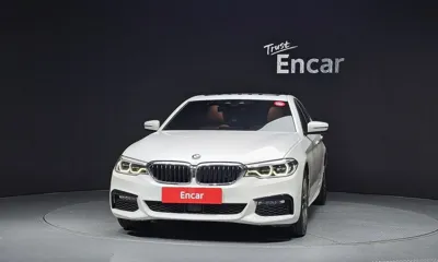 BMW 5-Series 2018, 90588 км, за 16830.26 USD