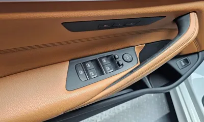 BMW 5-Series 2018, 90588 км, за 16830.26 USD - фото 29