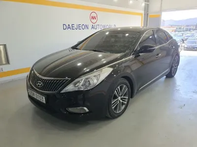 Hyundai Grandeur 2014, 239156 км, за 2279.09 USD