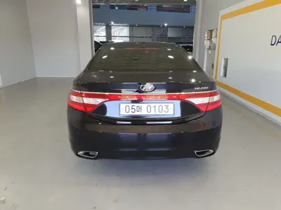 Hyundai Grandeur 2014, 239156 км, за 2279.09 USD