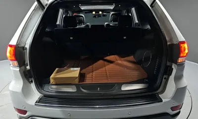 Jeep Cherokee 2018, 116901 км, за 10289.27 USD - фото 20