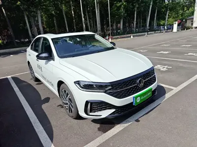 Volkswagen Lavida 2025, 3100 км, за 13102.68 USD