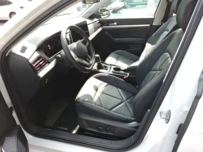 Volkswagen Lavida 2025, 3100 км, за 13102.68 USD - фото 15