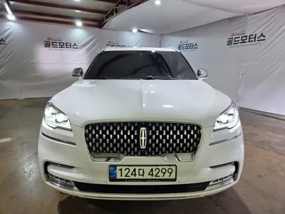Lincoln Aviator · 2022 год