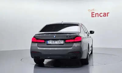 BMW 5-Series 2022, 66208 км, за 24637.58 USD